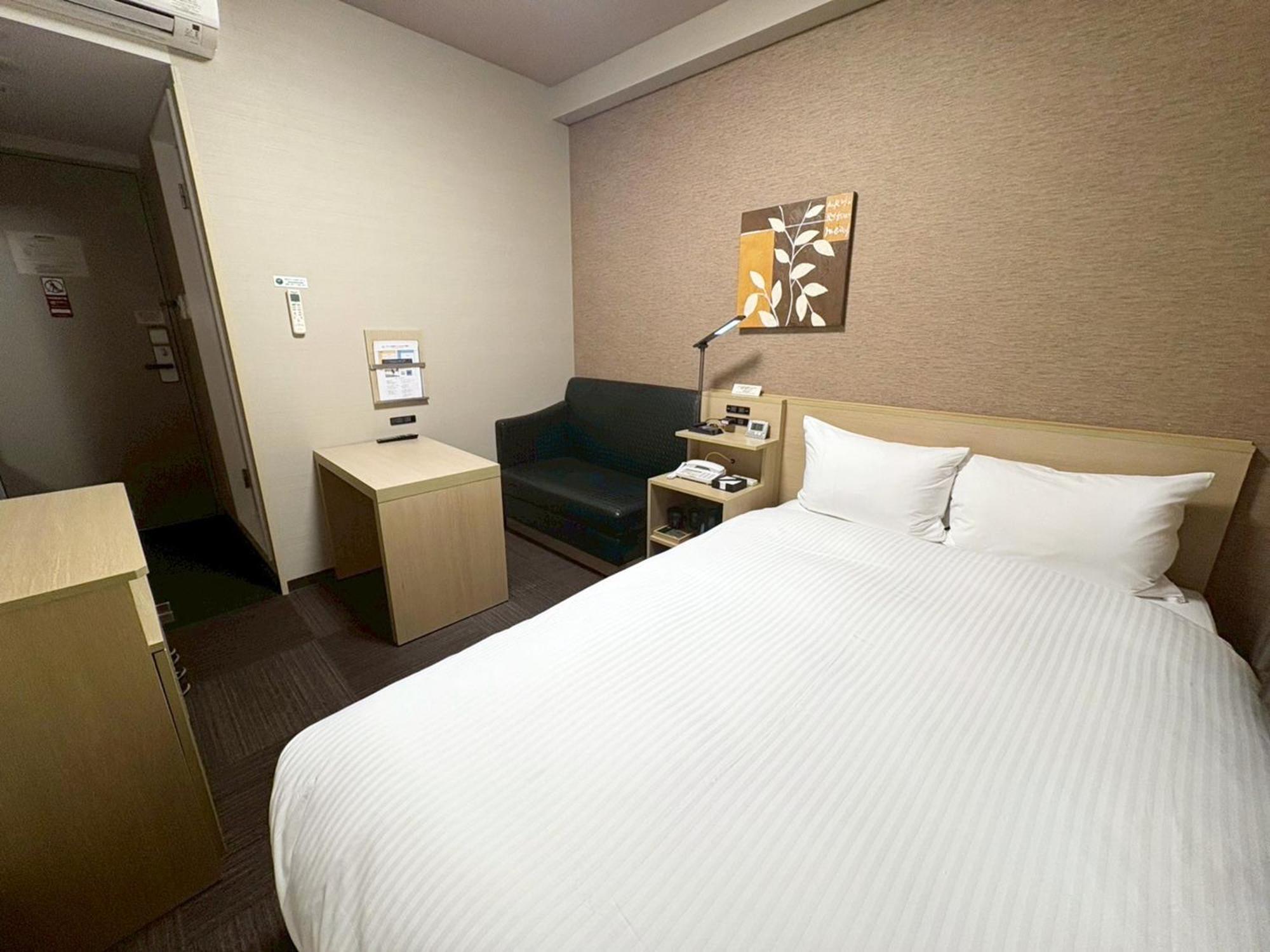 Hotel Route-Inn Higashihiroshima Saijo Ekimae Екстер'єр фото
